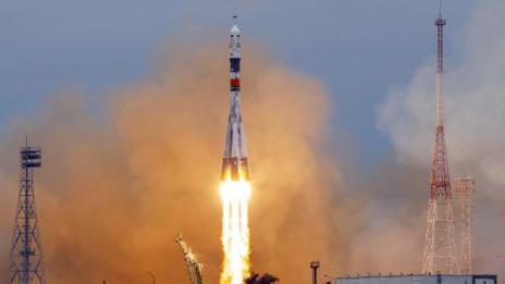 Русия праща в космоса робот-космонавт
