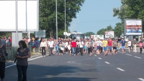 Протест срещу презастрояването на „Чайка“ блокира пътя Варна – Златните