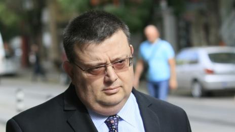 Цацаров против полиграфа за проверка на магистрати