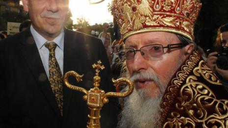 Сливенският владика забрани венчавки с католици, арменци...