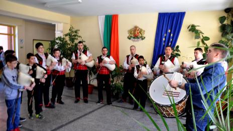 Малките гайдари от Хуманитарната спечелиха награди от национален конкурс