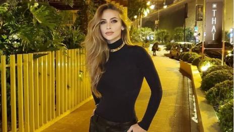 Лолита, но не на Набоков, а на наш Гришо. Коя е знойната руска красавица?