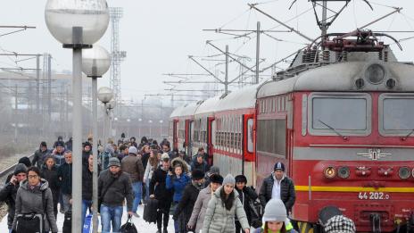 Допълнителни вагони днес и утре от и към Варна