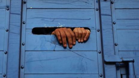 След преследване в Солун: Задържаха нелегални мигранти
