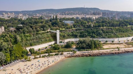 Международна награда за панорамната асансьорна кула на &bdquo;Алея Първа&ldquo;