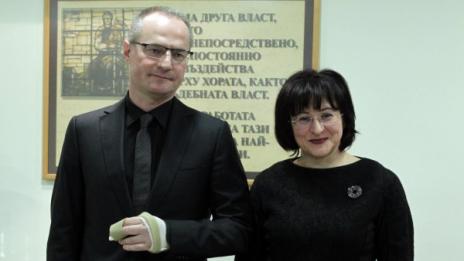 Депутатите да решат проблема с бягството на Галеви и сие