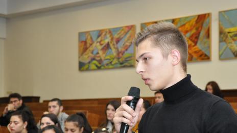 Няма данни накъде поемат студенти от БГ диаспората след завършването на наши ВУЗ-ове