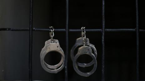 11 г. решетки за банковата касиерка, свила 730 хил.