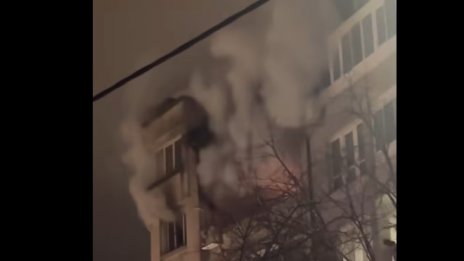 Двама души пострадаха при пожари във Варна