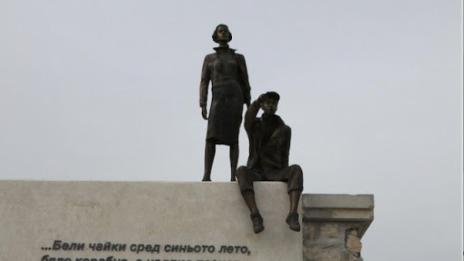 Отпадна карантината за българските моряци