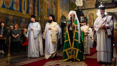 Патриарх Даниил отслужи Василиева света литургия за Велика събота