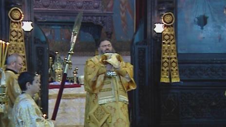 "Щрихи от утрото" (11.01.2016) - За вярата, свещите – менте и църквата, като туристически продукт.
