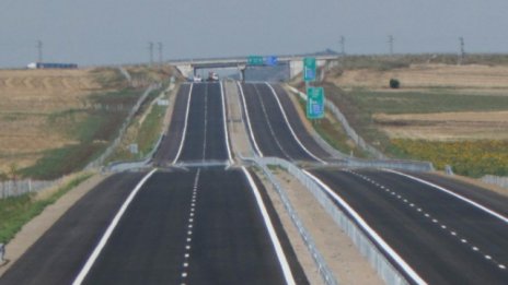Временно е ограничено движението по "Хемус" в посока Шумен