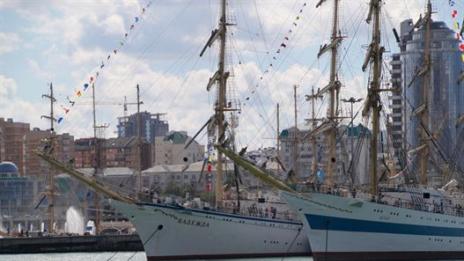 Корабите от „Tall ships” преживяха драматичното време в Новоросийск