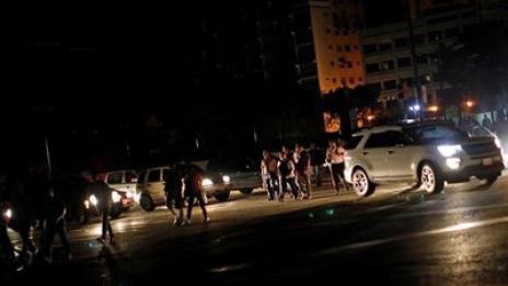 Венецуела отново на тъмно - жителите на Каракас излязоха на протест 