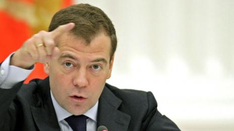 Медведев за санкциите: Илюзия е, че ще паднат скоро  