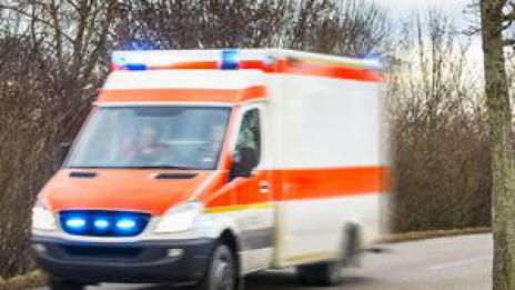 Шофьорка навлезе в насрещното и се блъсна в автомобил край Варна