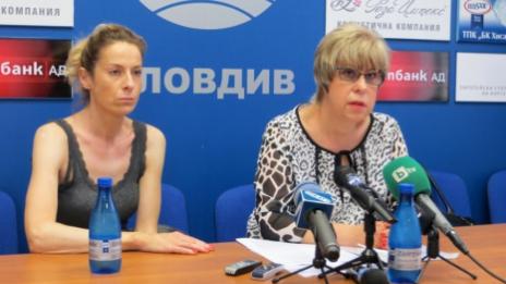 Арестуваха съпругата на полицая с убитите родители