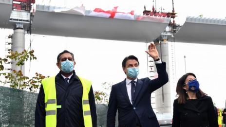 Мостът "Моранди", който отне живота на 43 души, вече е изграден наново