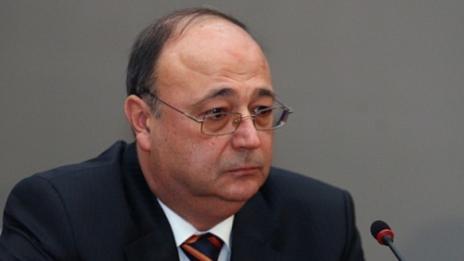 МВР още търси Сертов