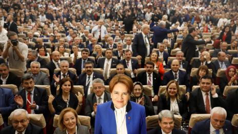 Всеки втори българин би подкрепил нова партия