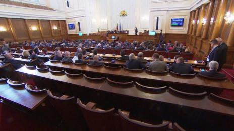 Обсъждат вота на недоверие на 26 юни