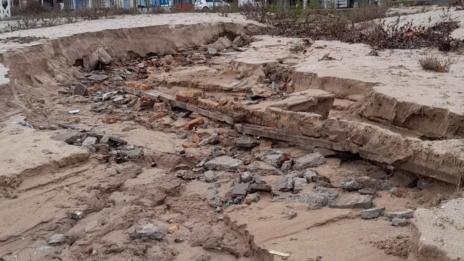 Созопол остана без плажове! Водата нанесе огромни щети по крайбрежието