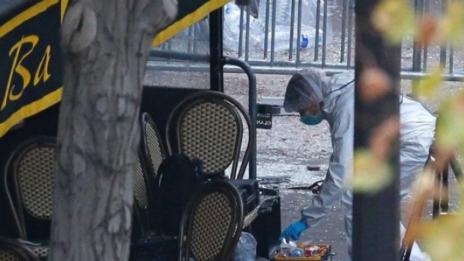 Поне 20 от загиналите в Париж са чужденци