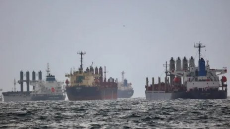 Руска ракета удари товарен кораб в Черно море