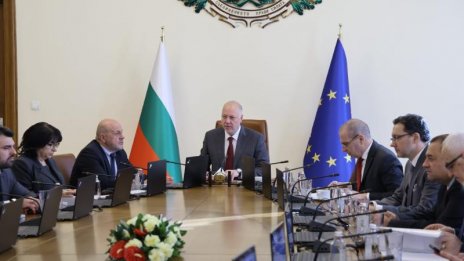 МС одобри парите за коледната добавка на пенсионерите и за компенсация на децата извън градините