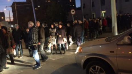 Полицаите пак блокираха центъра на София