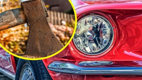 Мъж изпотроши с брадва 9 автомобила във Варна
