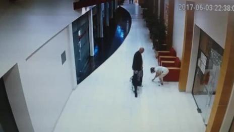 Оставиха в ареста шведа, изритал камериерка в Слънчев бряг