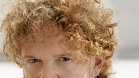 Фронтменът на Simply Red спал с над 1000 жени