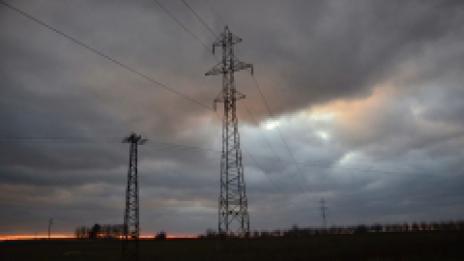 Ураганни ветрове оставиха без ток 75 000 френски домакинства
