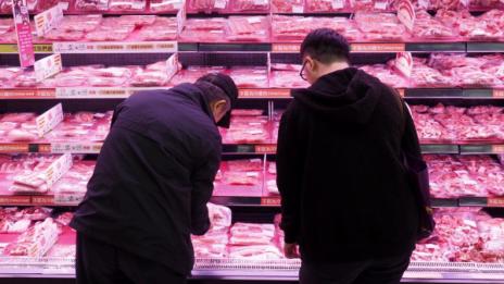 Кметът на Осака препоръча само мъжете да пазаруват, не се мотали