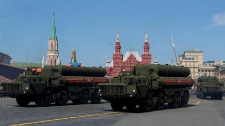 Русия разположи ракетни комплекси С-400 край Петербург