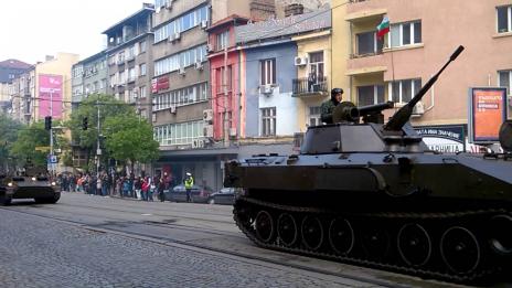 Въоръжени екипи ще охраняват парада в София, полиция и по пътищата в страната