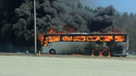 Автобус се запали на пътя Карлово - Павел баня  