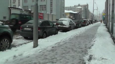  Екатеринбург осъмна под снежна покривка