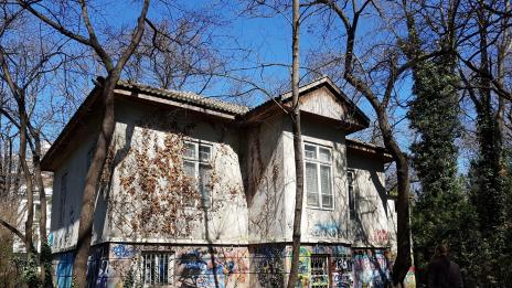 Започна обследване на къщата на Антон Новак