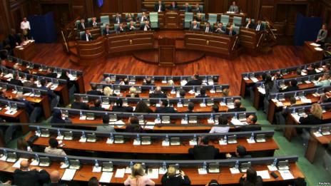 Парламентът на Косово избегна криза като одобри бюджета за 2019 г.