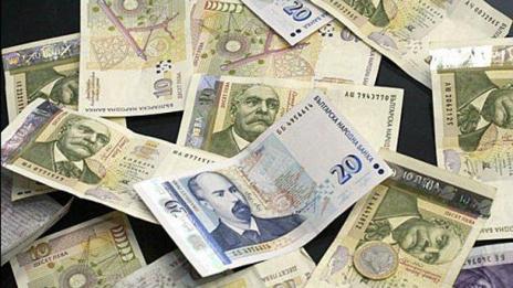 Фалшиви служители на "Социално осигуряване" обраха възрастен мъж