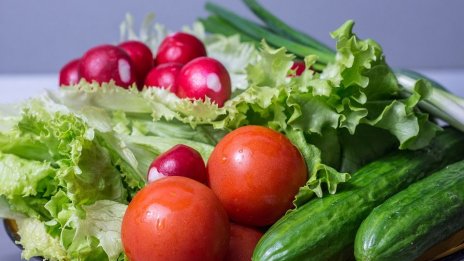Плодовете и зеленчуците продължават да поскъпват