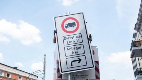 В Германия започнаха да поставят знаци "Забранено за дизели"