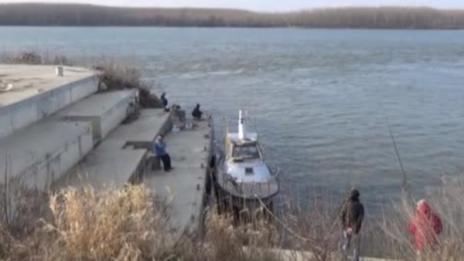 Два товарни кораба заседнаха край Русе