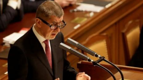 Чешкото правителство оцеля във вот на недоверие в парламента