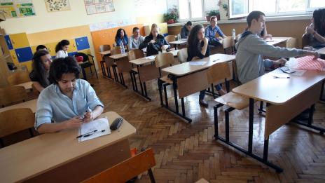 Въвеждат предмет "Гражданско образование" в училищата