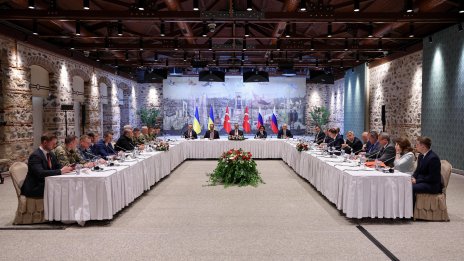 Украйна и Русия седнаха на масата за преговорите