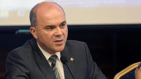Социалният министър Бисер Петков подаде оставка